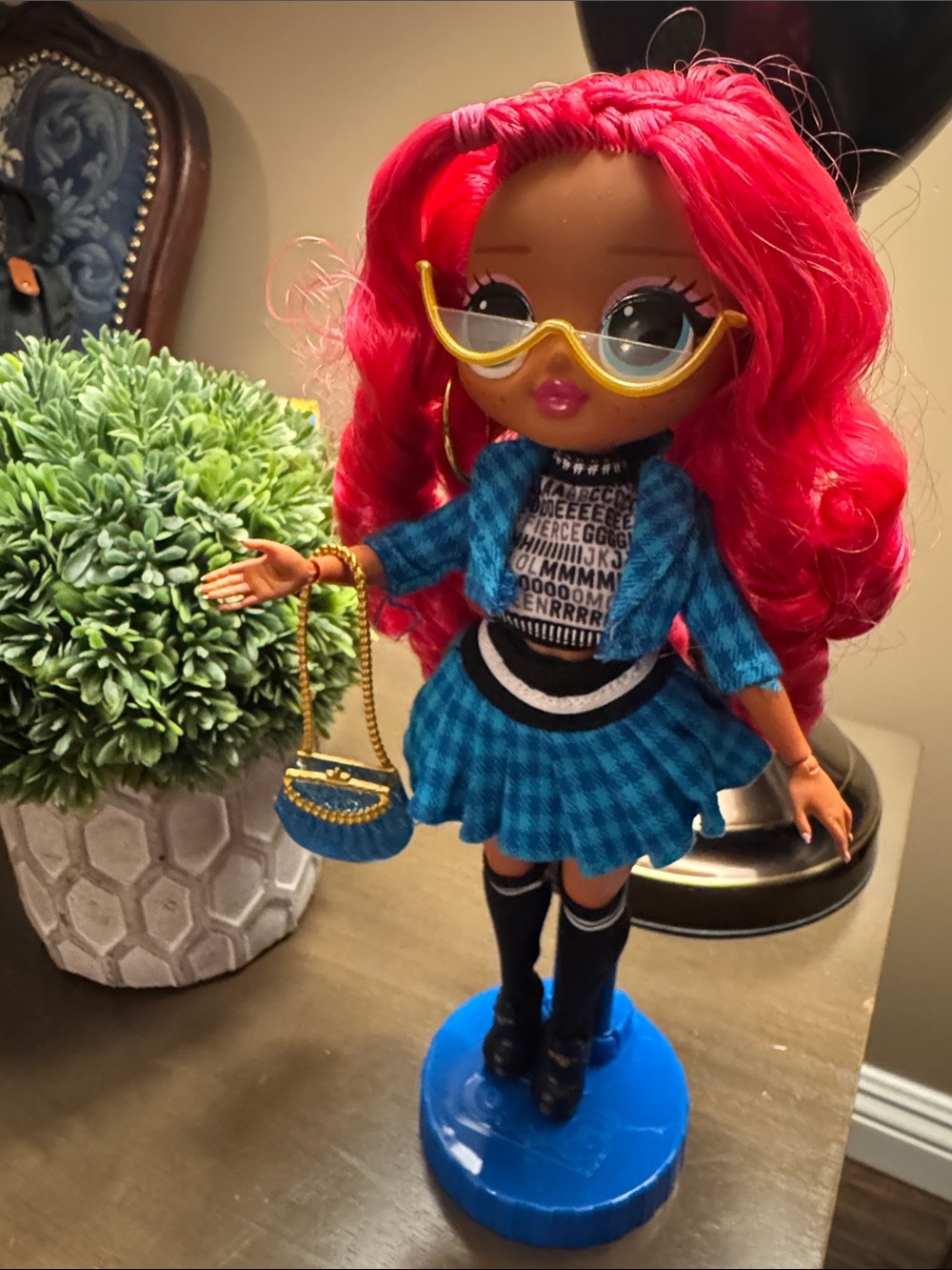 L.O.L. Surprise! Doll with Bright Pink Hair, Blue Outfit and Yellow Sunglasses